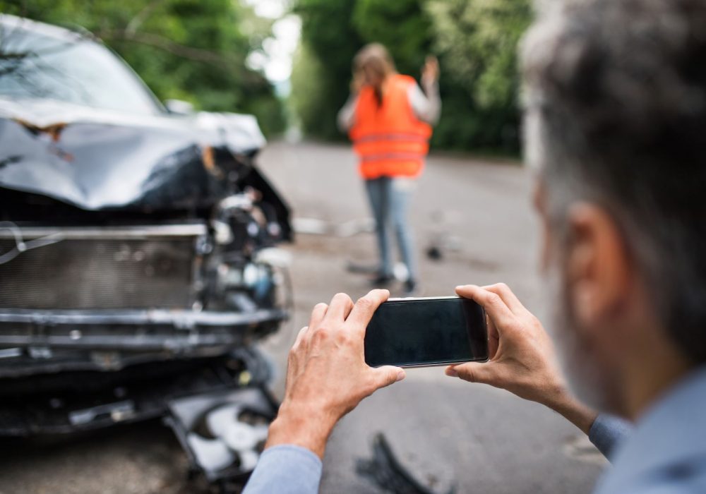 Should I Take Pictures of Car Accidents - Abogados de Accidentes Chula Vista